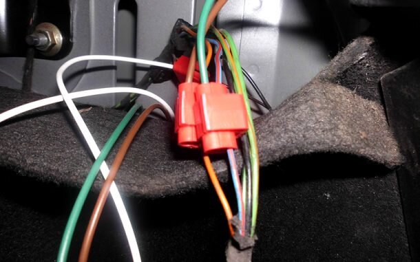 Montaż haka holowniczego Ford Fusion Montaż haka holowniczego Ford Fusion