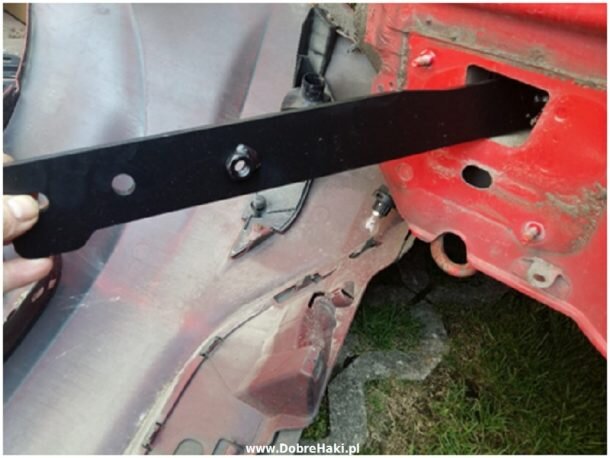 Hak holowniczy Ford Fiesta 2012.